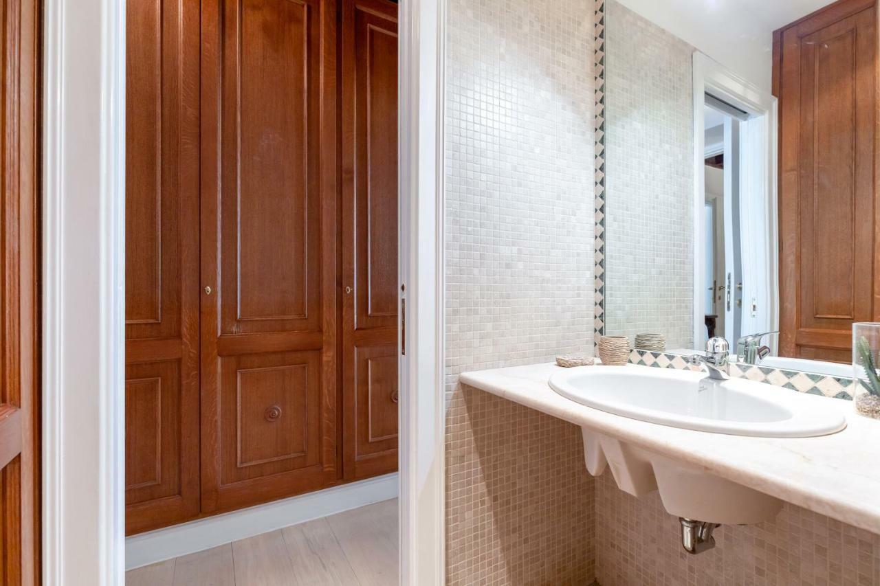 Rome As You Feel - Trevi Luxury Apartment Exterior photo